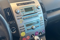 Punainen Toyota Corolla Verso 2005 kuva 15.
