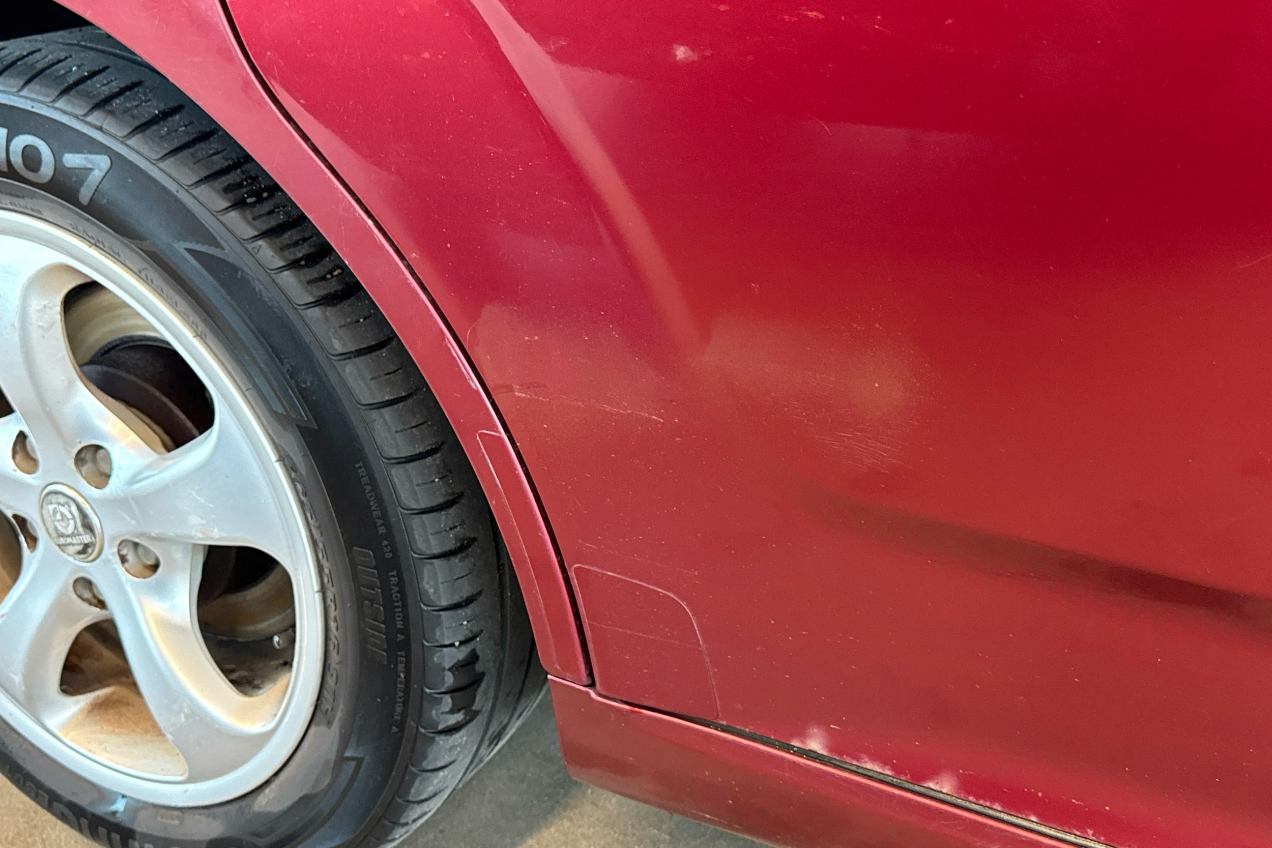Punainen Toyota Corolla Verso 2005 kuva 18.