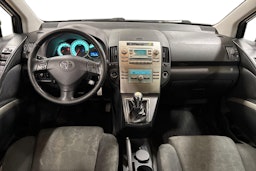 Musta Toyota Corolla Verso 2006 kuva 9.