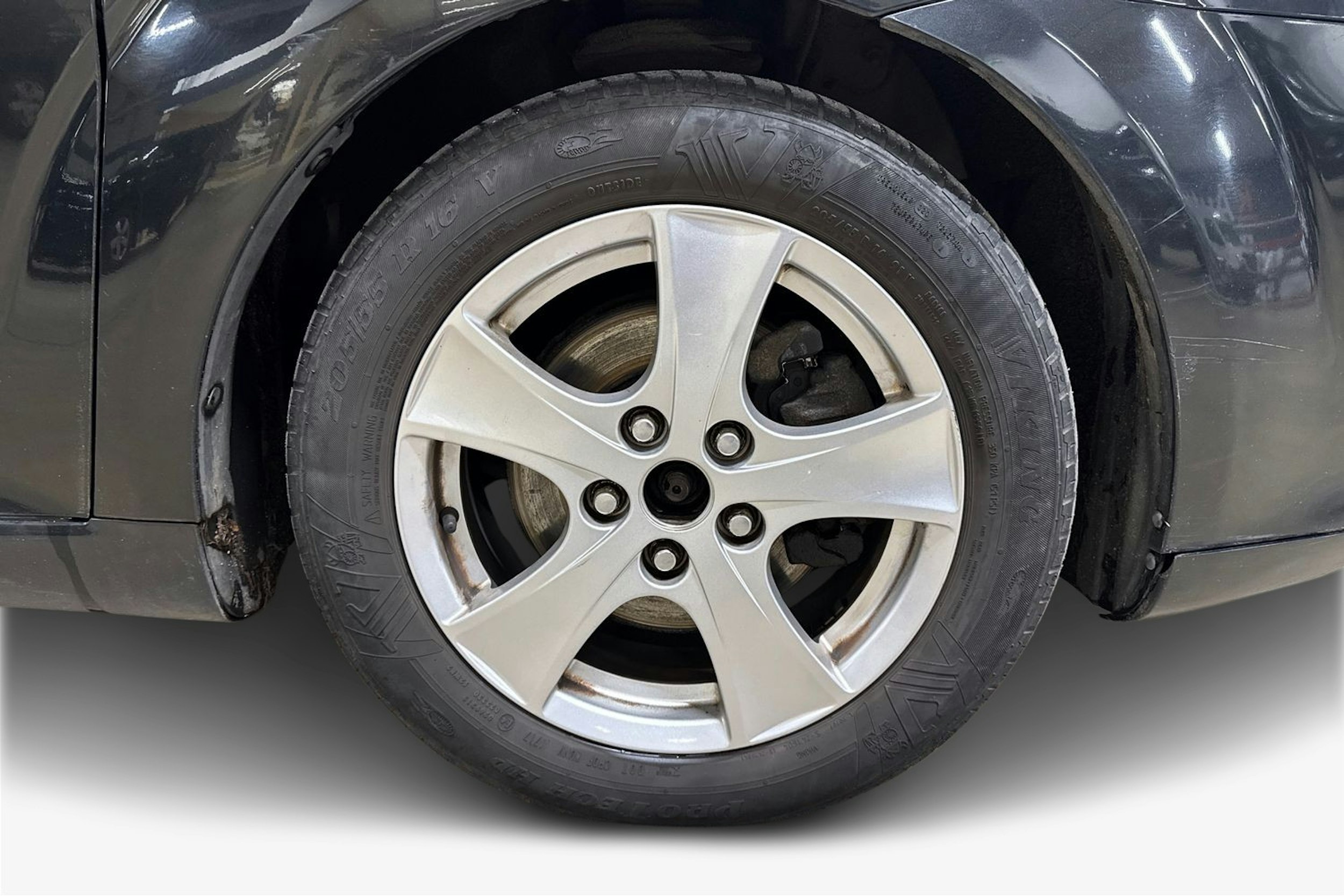 Musta Toyota Corolla Verso 2006 kuva 11.