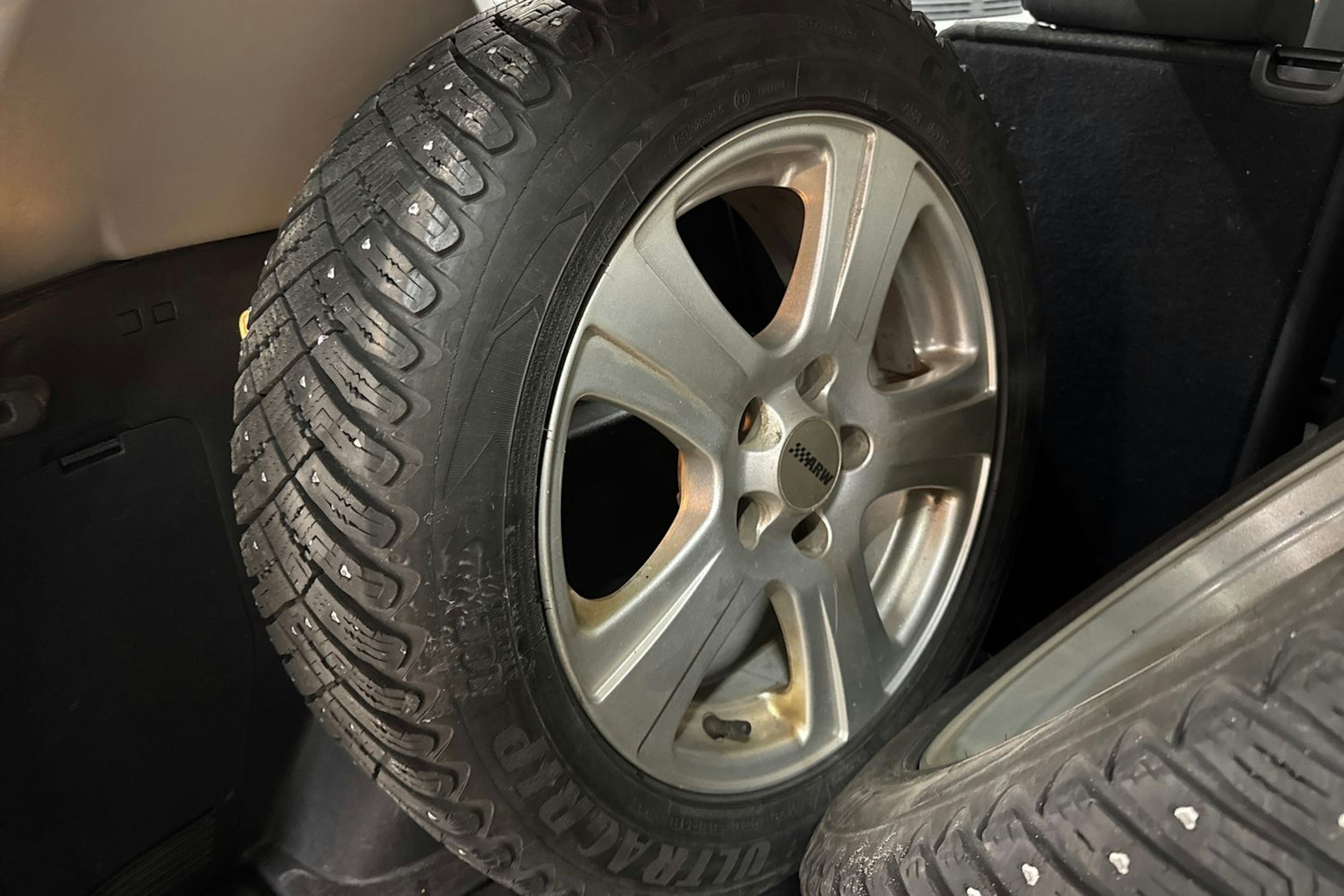 Musta Toyota Corolla Verso 2006 kuva 15.