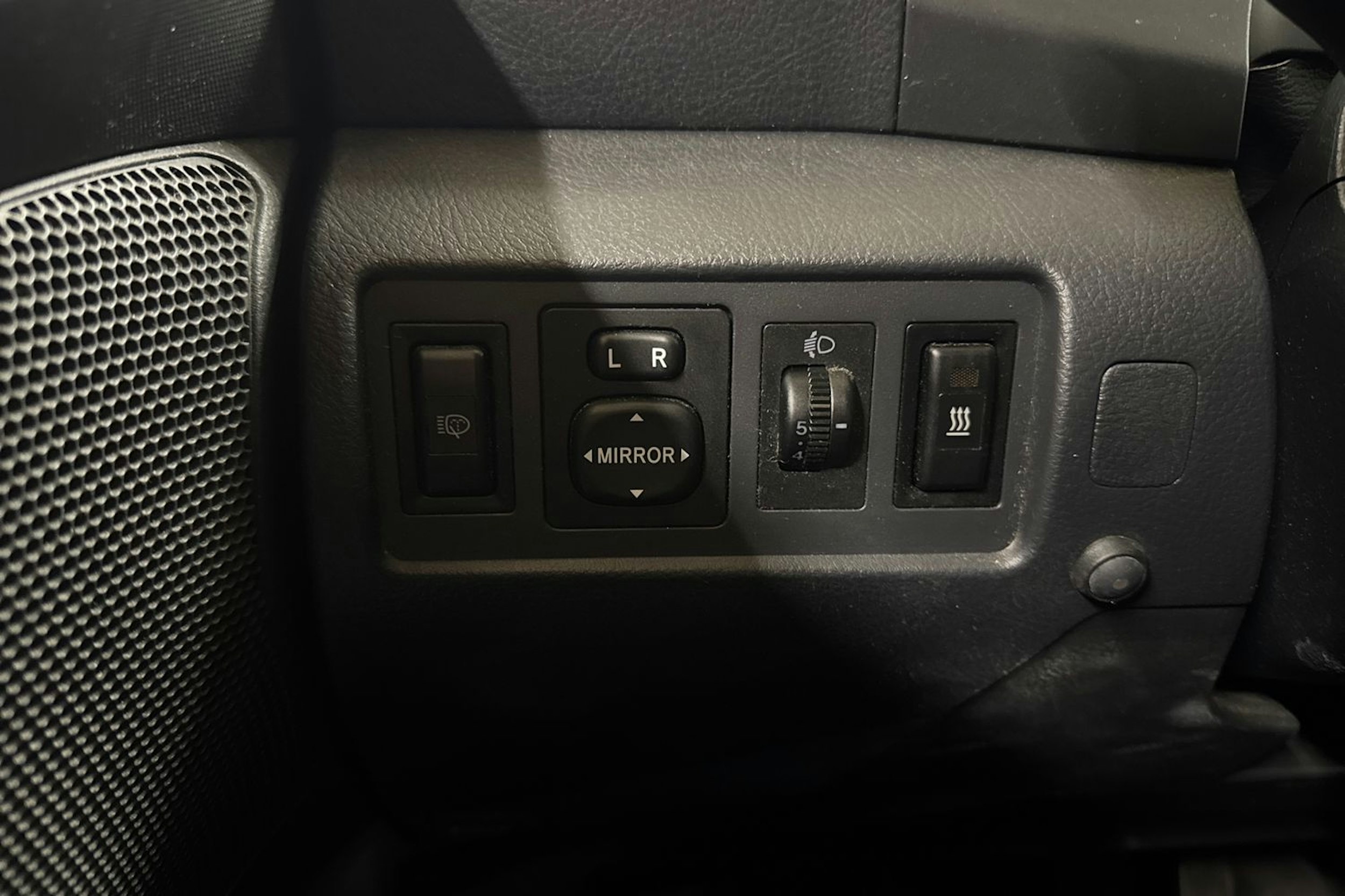 Musta Toyota Corolla Verso 2006 kuva 17.