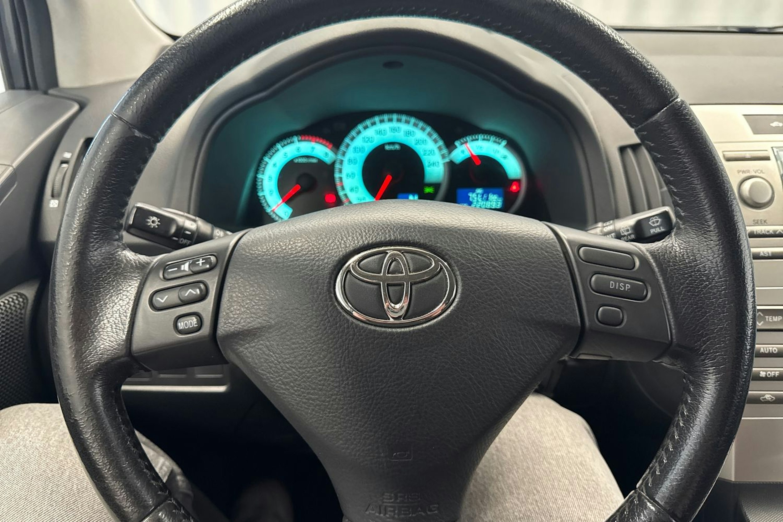 harmaa Toyota Corolla Verso 2007 kuva 11.