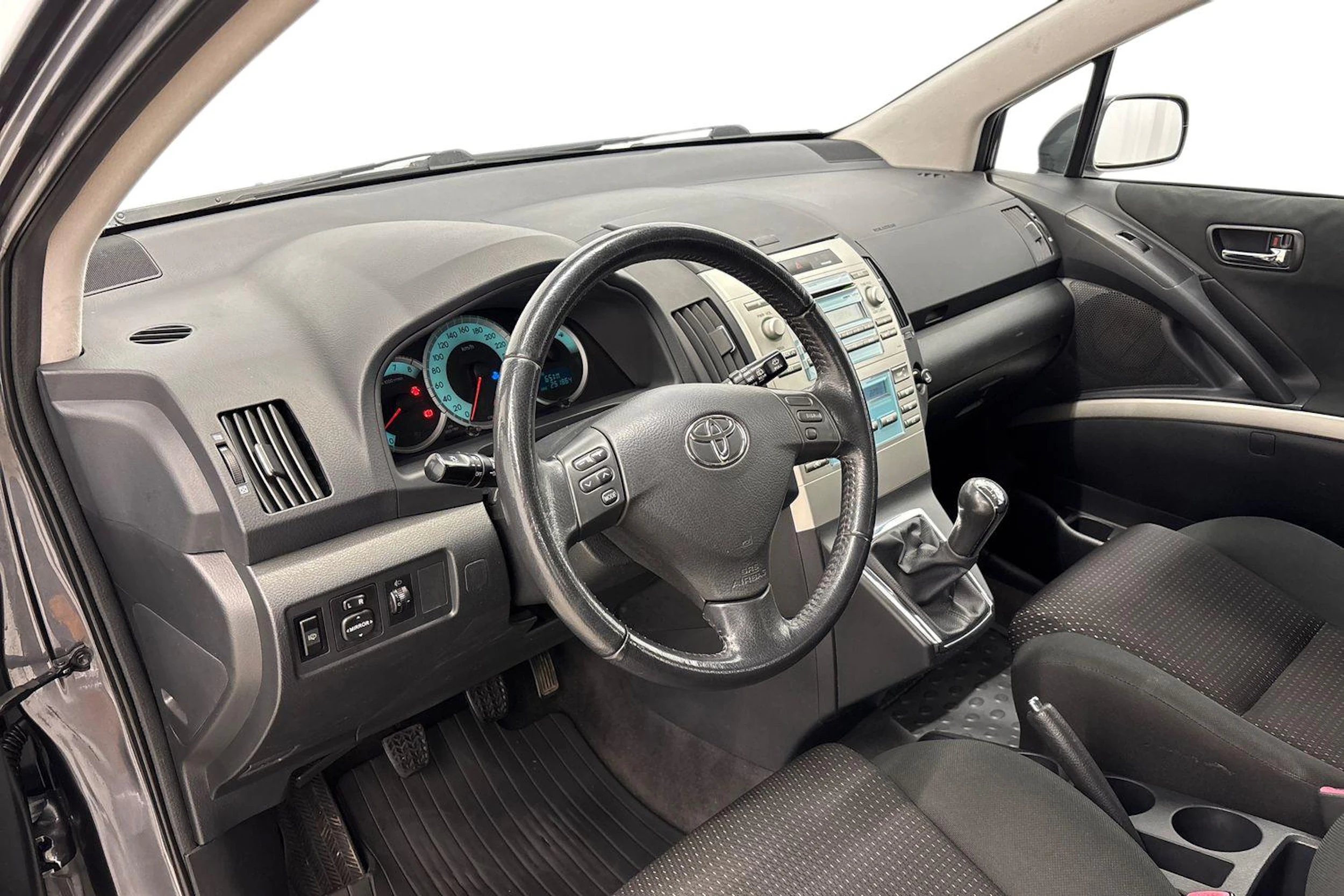 harmaa Toyota Corolla Verso 2008 kuva 6.