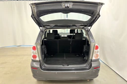 harmaa Toyota Corolla Verso 2008 kuva 16.