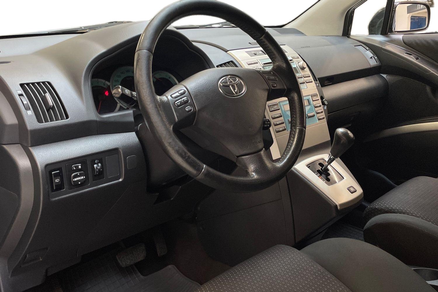 Toyota Corolla Verso 2009, kuva 6/18