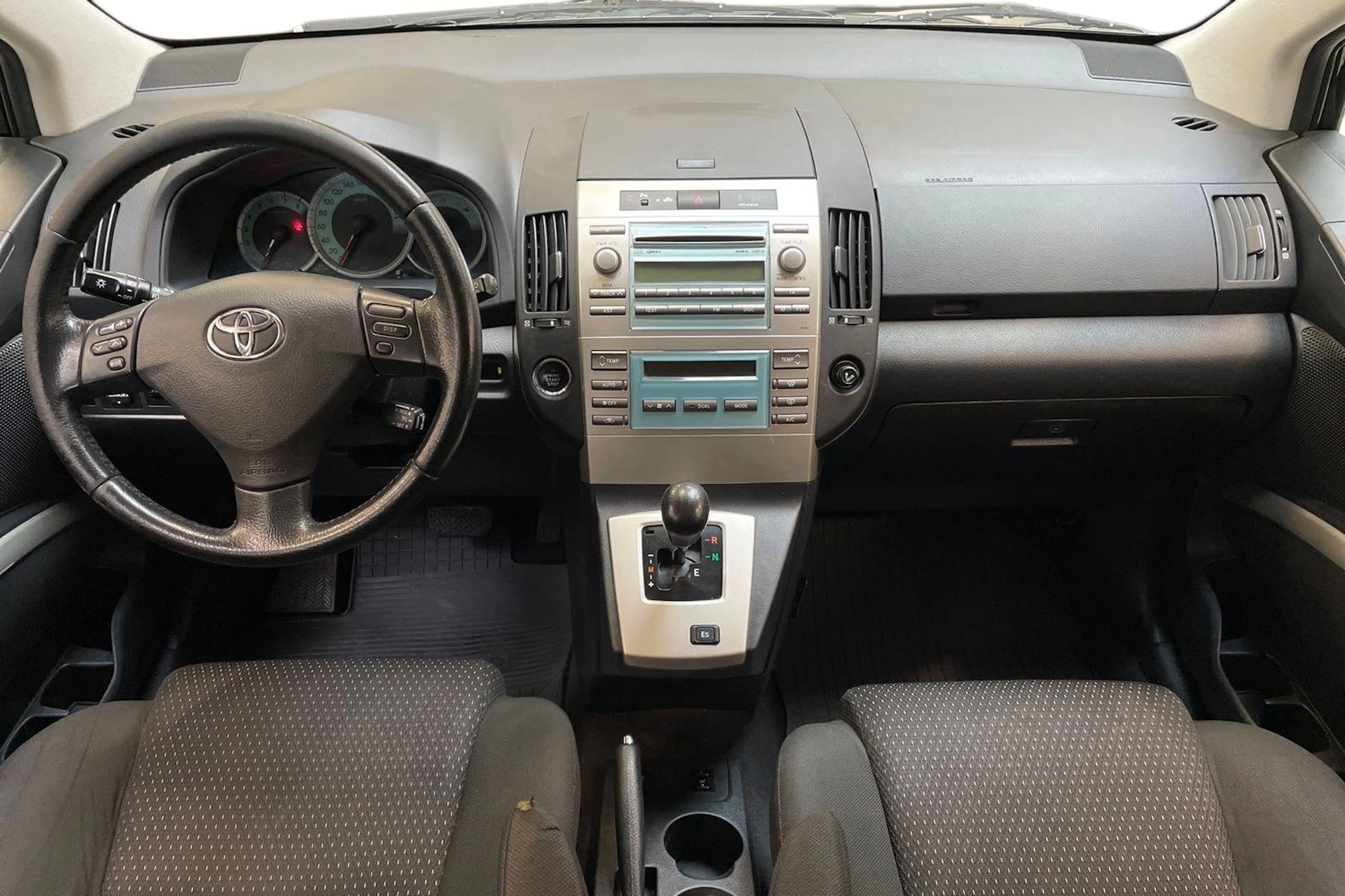 musta Toyota Corolla Verso 2009 kuva 7.