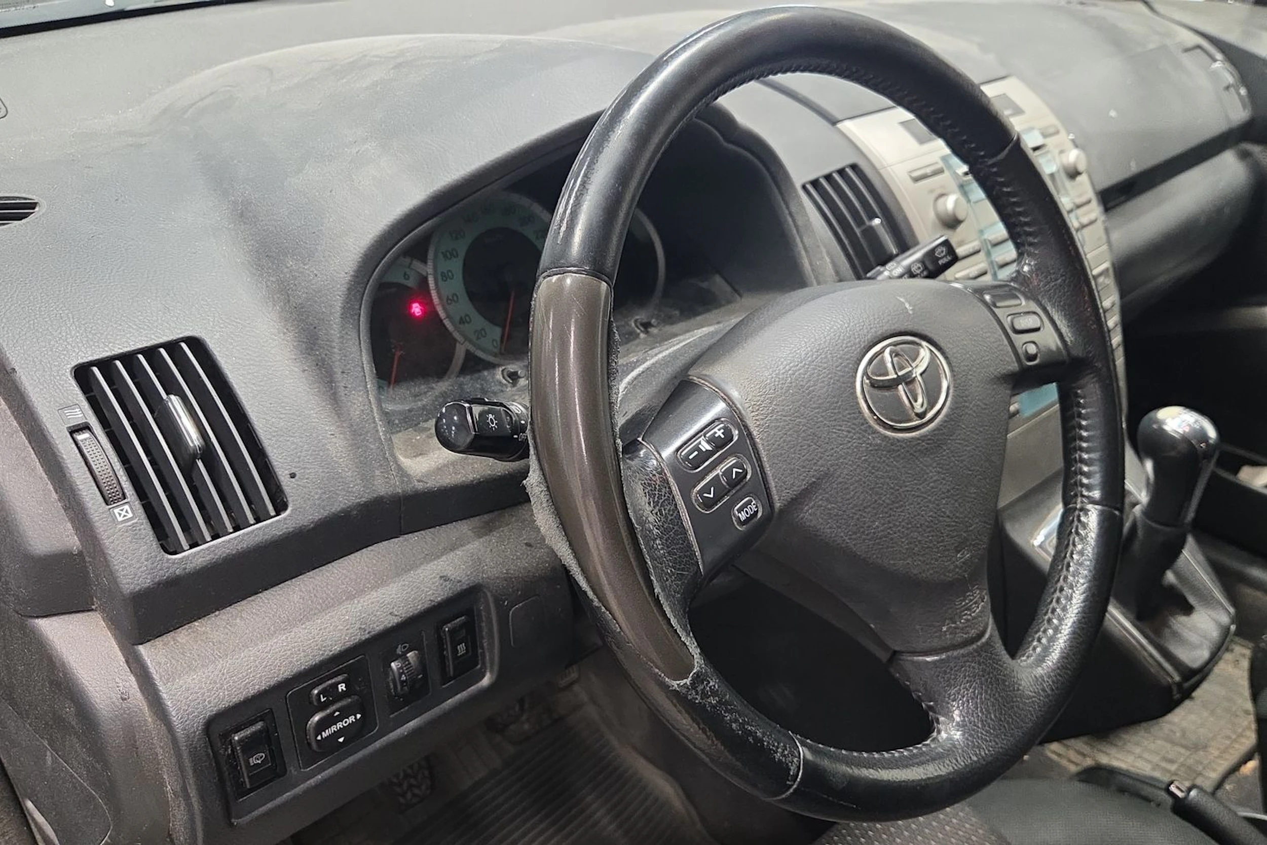 Harmaa Toyota Corolla Verso 2009 kuva 15.