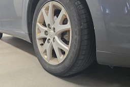 Harmaa Toyota Corolla Verso 2009 kuva 20.