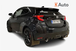 musta Toyota GR Yaris 2023 kuva 2.