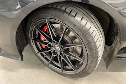 musta Toyota GR Yaris 2023 kuva 10.