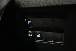musta Toyota GR Yaris 2023 kuva 18.