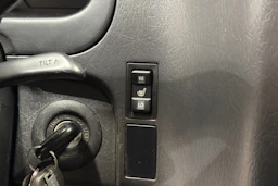 sininen Toyota HIACE 2011 kuva 16.