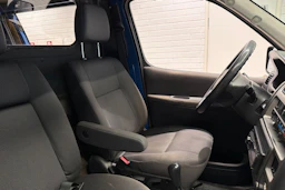 sininen Toyota HIACE 2011 kuva 22.