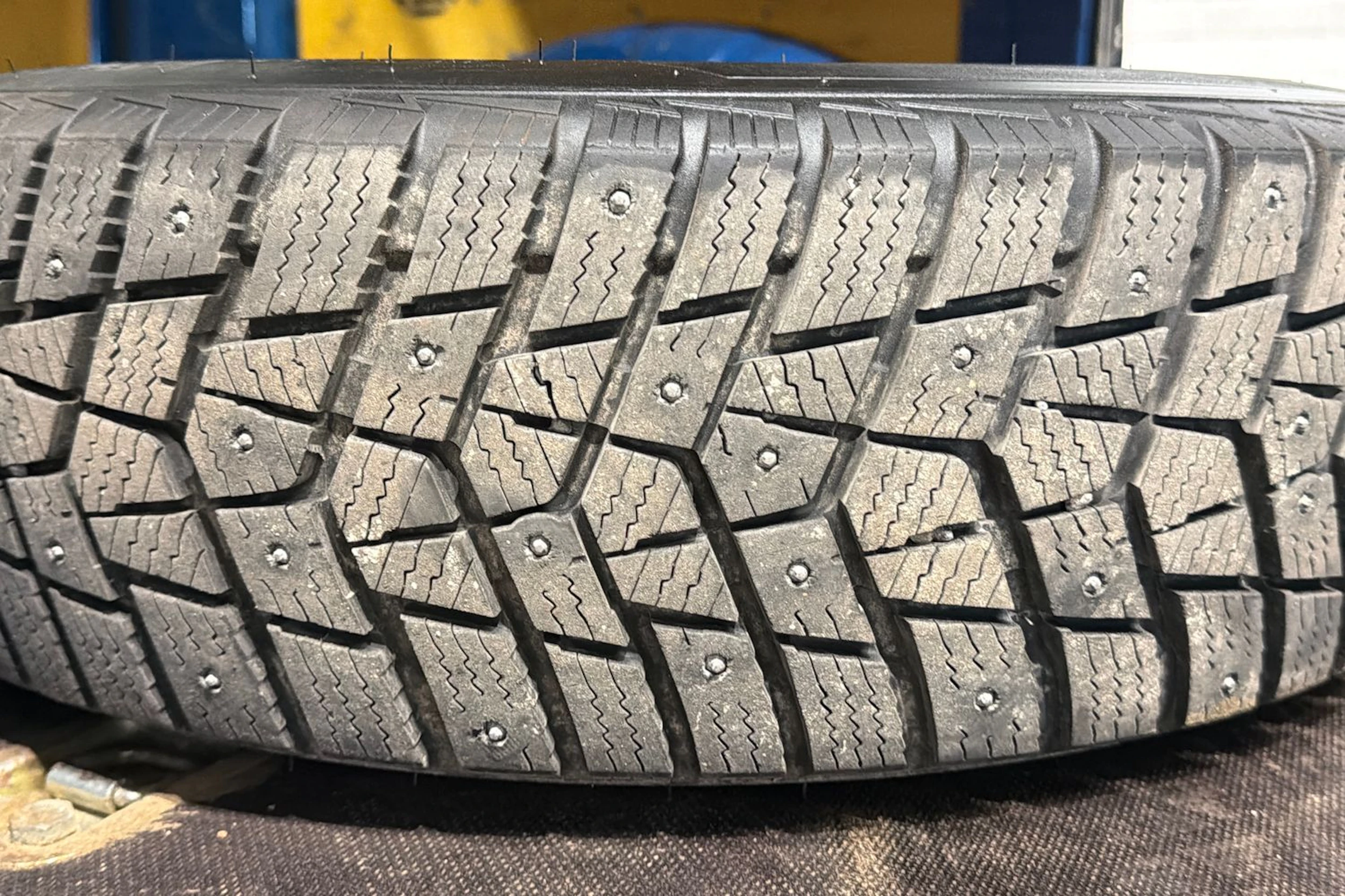 sininen Toyota HIACE 2011 kuva 26.