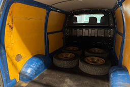 sininen Toyota HIACE 2011 kuva 28.