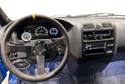 sininen Toyota Hiace 1997 kuva 7.