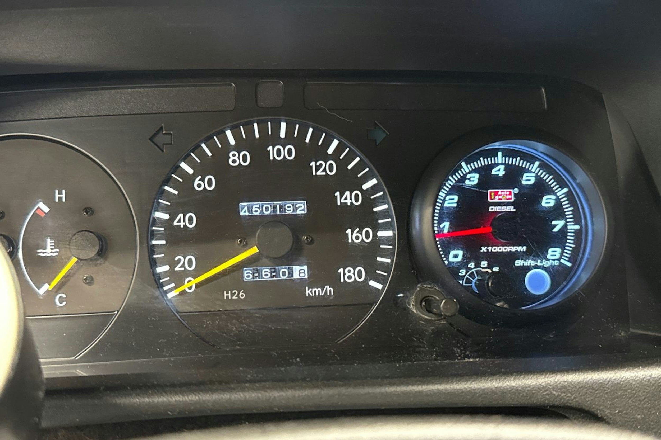 sininen Toyota Hiace 1997 kuva 16.