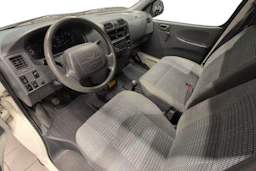 valkoinen Toyota Hiace 1998 kuva 8.