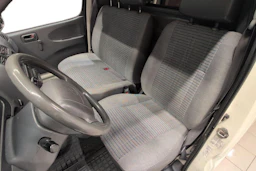 valkoinen Toyota Hiace 1998 kuva 11.