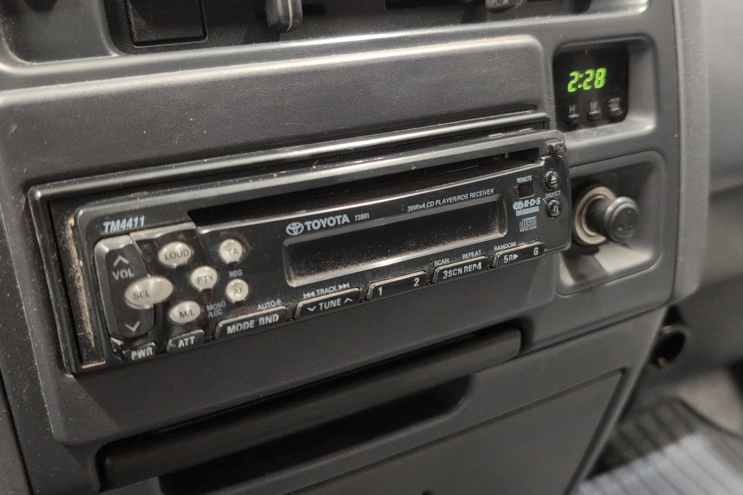 valkoinen Toyota Hiace 1998 kuva 17.