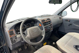 vihreä Toyota Hiace 2001 kuva 8.