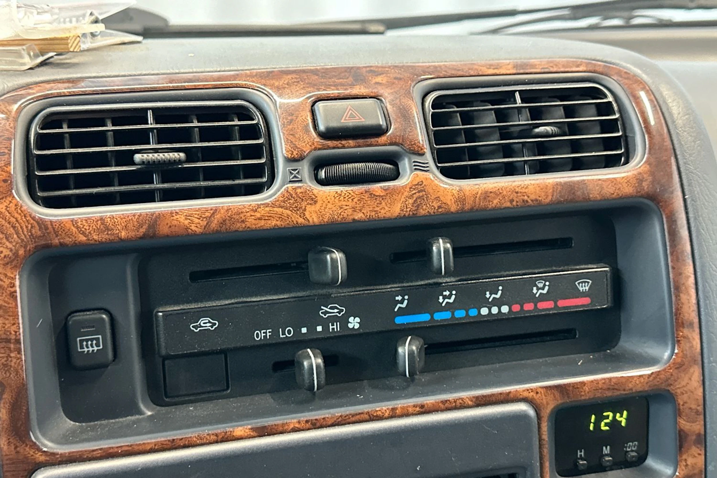 vihreä Toyota Hiace 2001 kuva 26.