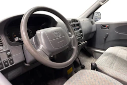 hopea Toyota Hiace 2001 kuva 3.