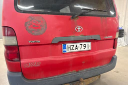 punainen Toyota Hiace 2002 kuva 11.