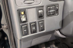 vihreä Toyota Hiace 2002 kuva 18.