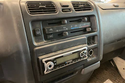 Valkoinen Toyota HIACE 2003 kuva 13.