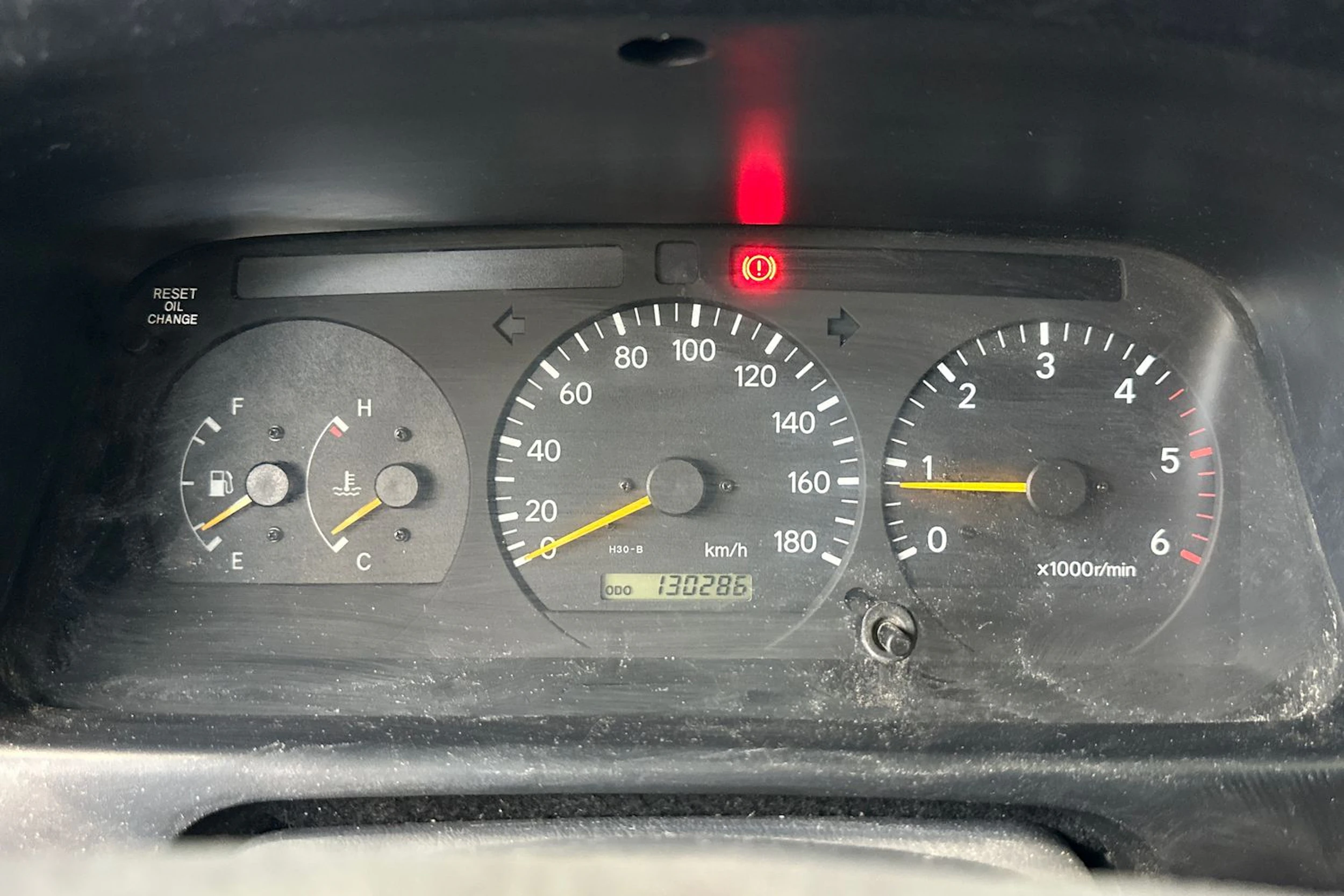 valkoinen Toyota Hiace 2004 kuva 21.