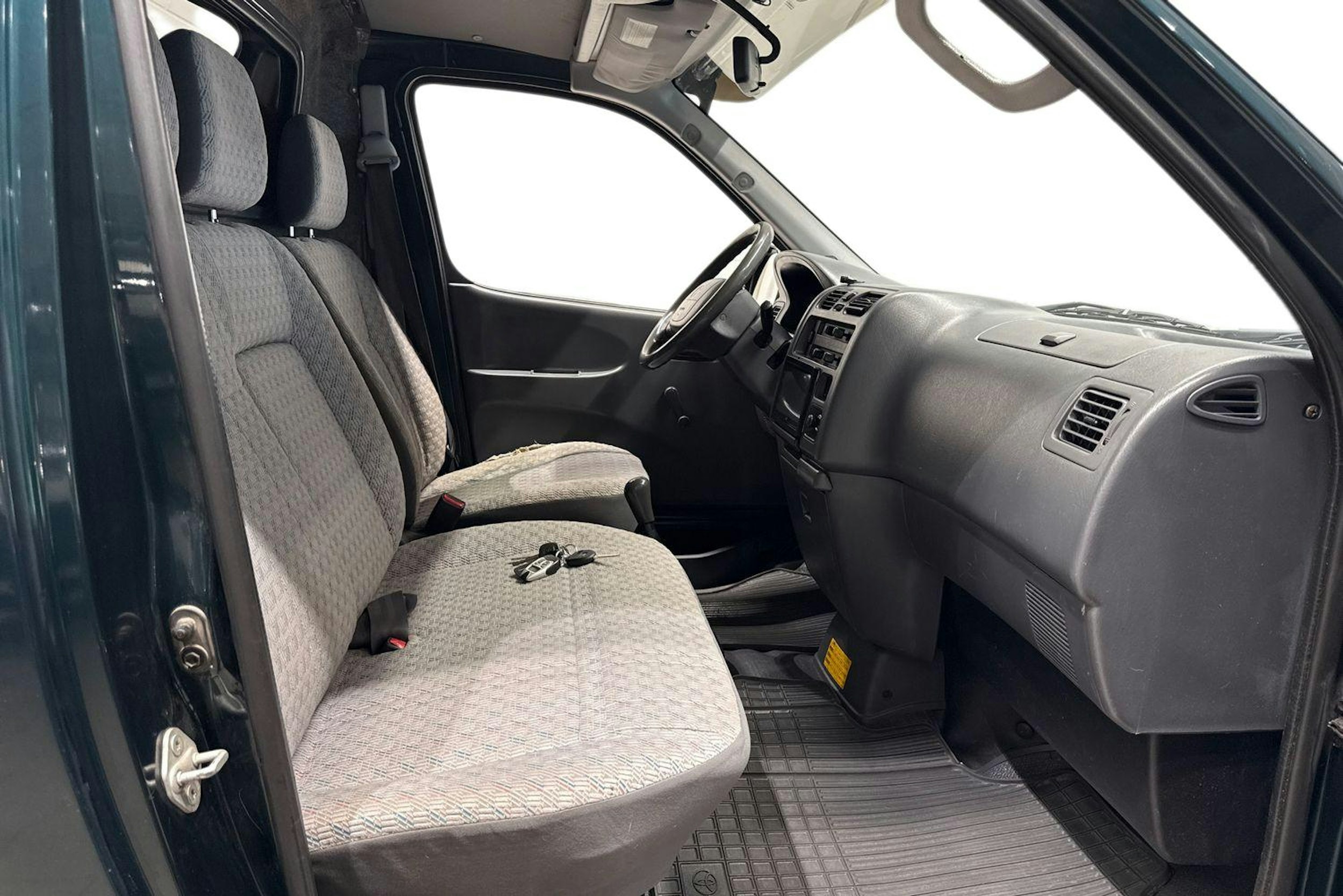 vihreä Toyota Hiace 2005 kuva 10.