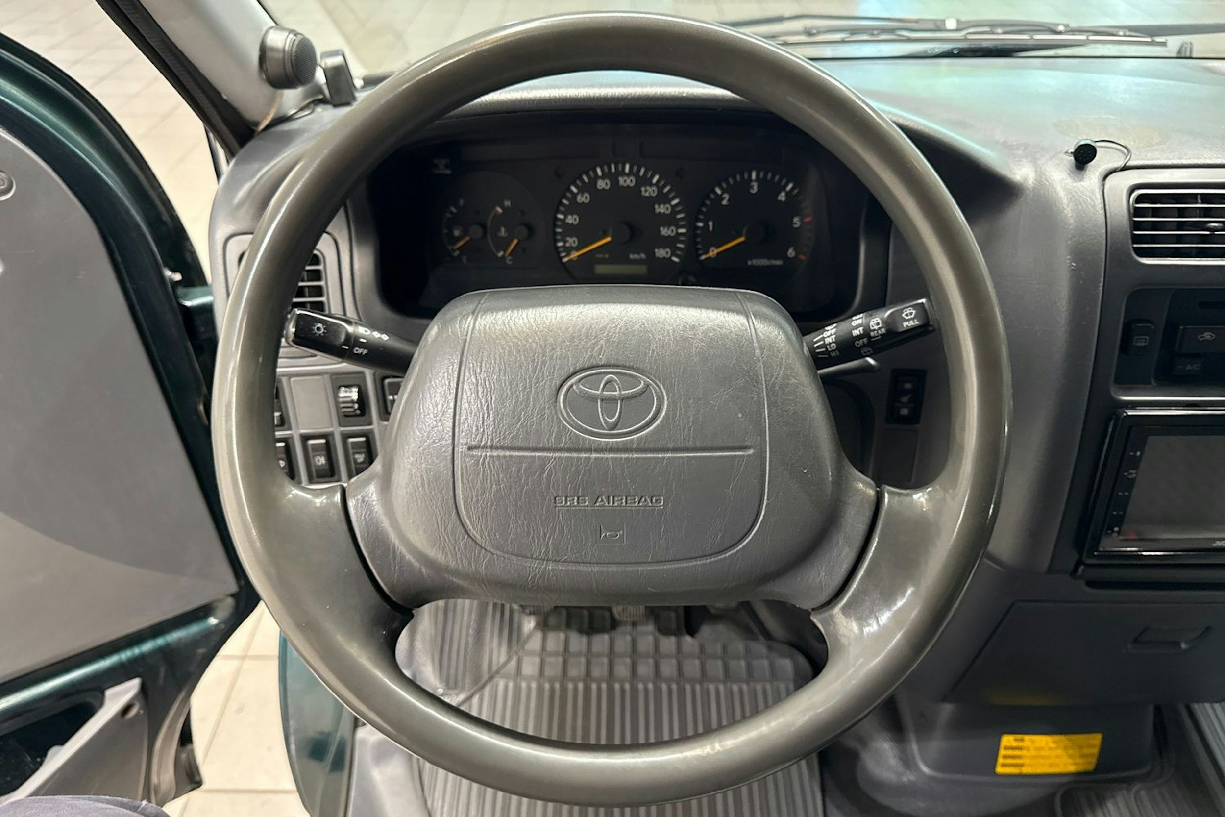 vihreä Toyota Hiace 2005 kuva 18.