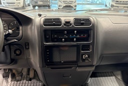 vihreä Toyota Hiace 2005 kuva 19.
