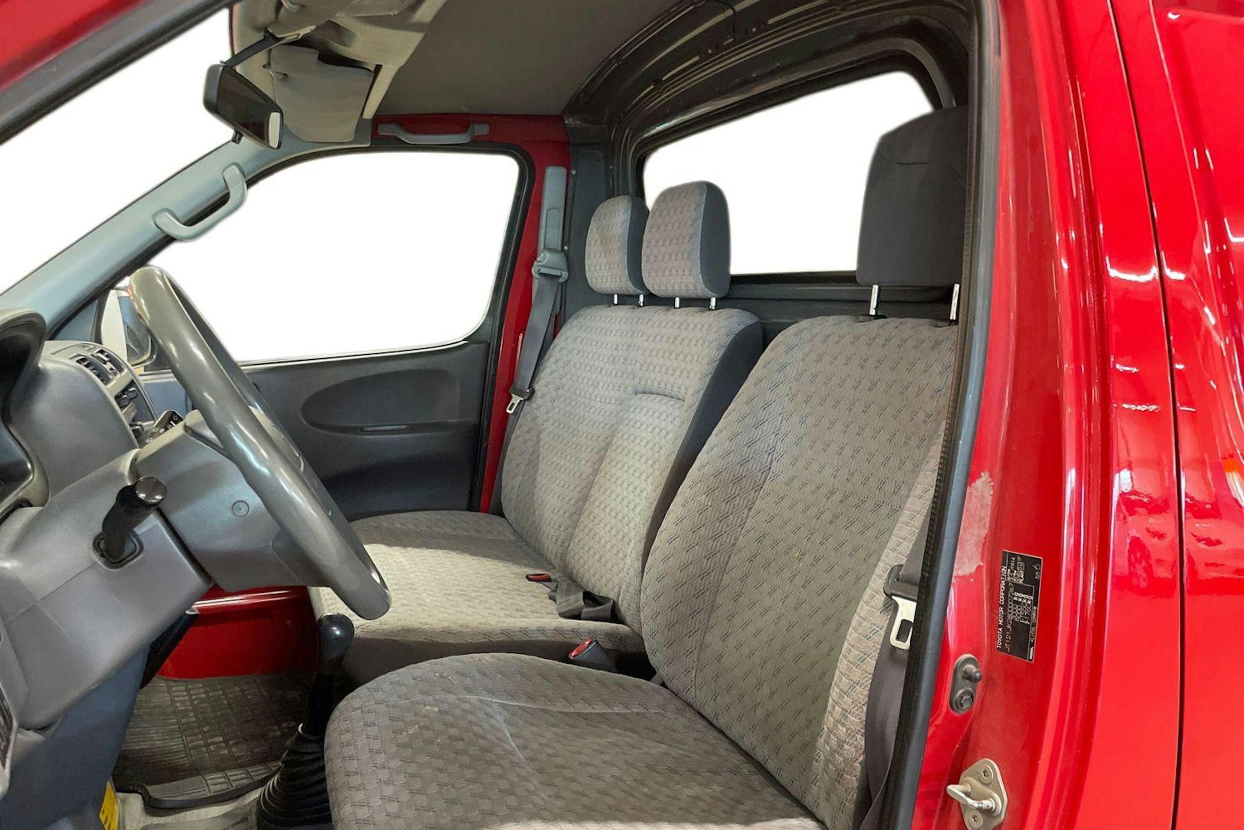 punainen Toyota Hiace 2005 kuva 10.