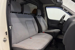 valkoinen Toyota Hiace 2006 kuva 14.