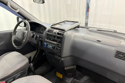 valkoinen Toyota Hiace 2006 kuva 15.