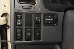 valkoinen Toyota Hiace 2006 kuva 18.
