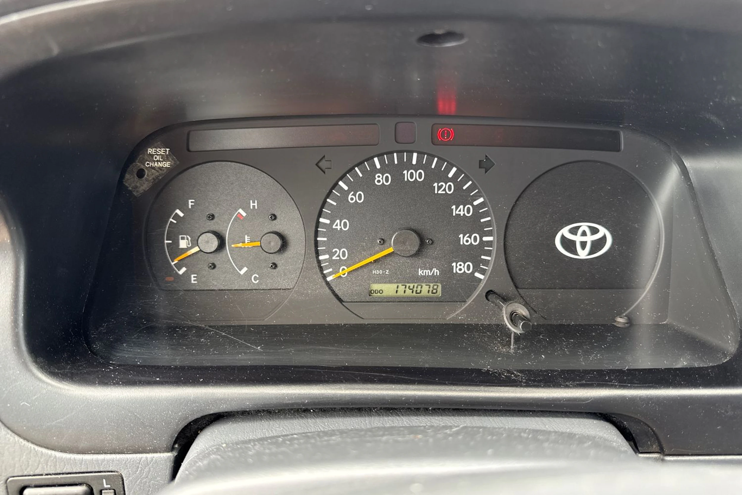 sininen Toyota Hiace 2006 kuva 10.
