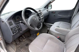 Hopea Toyota HIACE 2006 kuva 3.