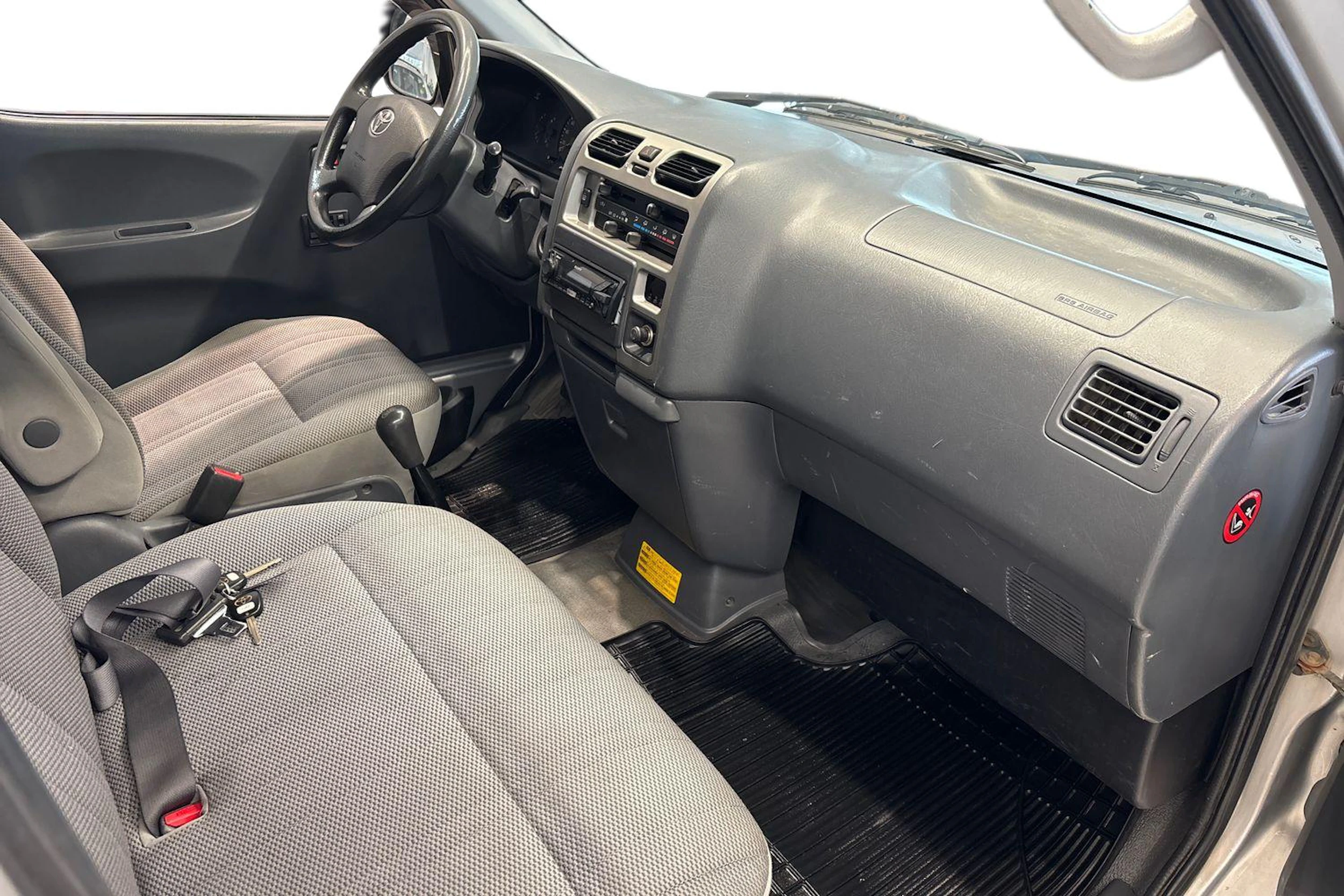 Hopea Toyota HIACE 2006 kuva 9.