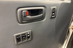 Hopea Toyota HIACE 2006 kuva 12.