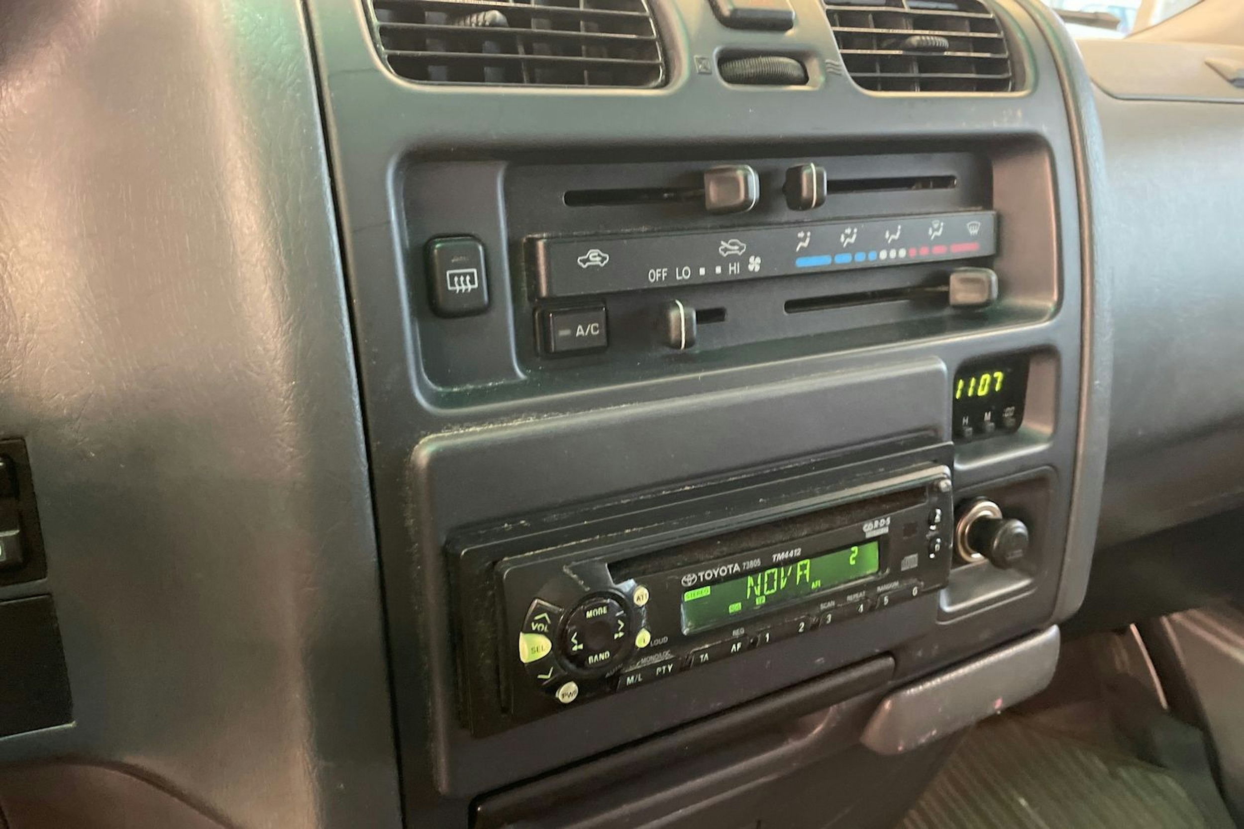 Hopea Toyota HIACE 2006 kuva 15.