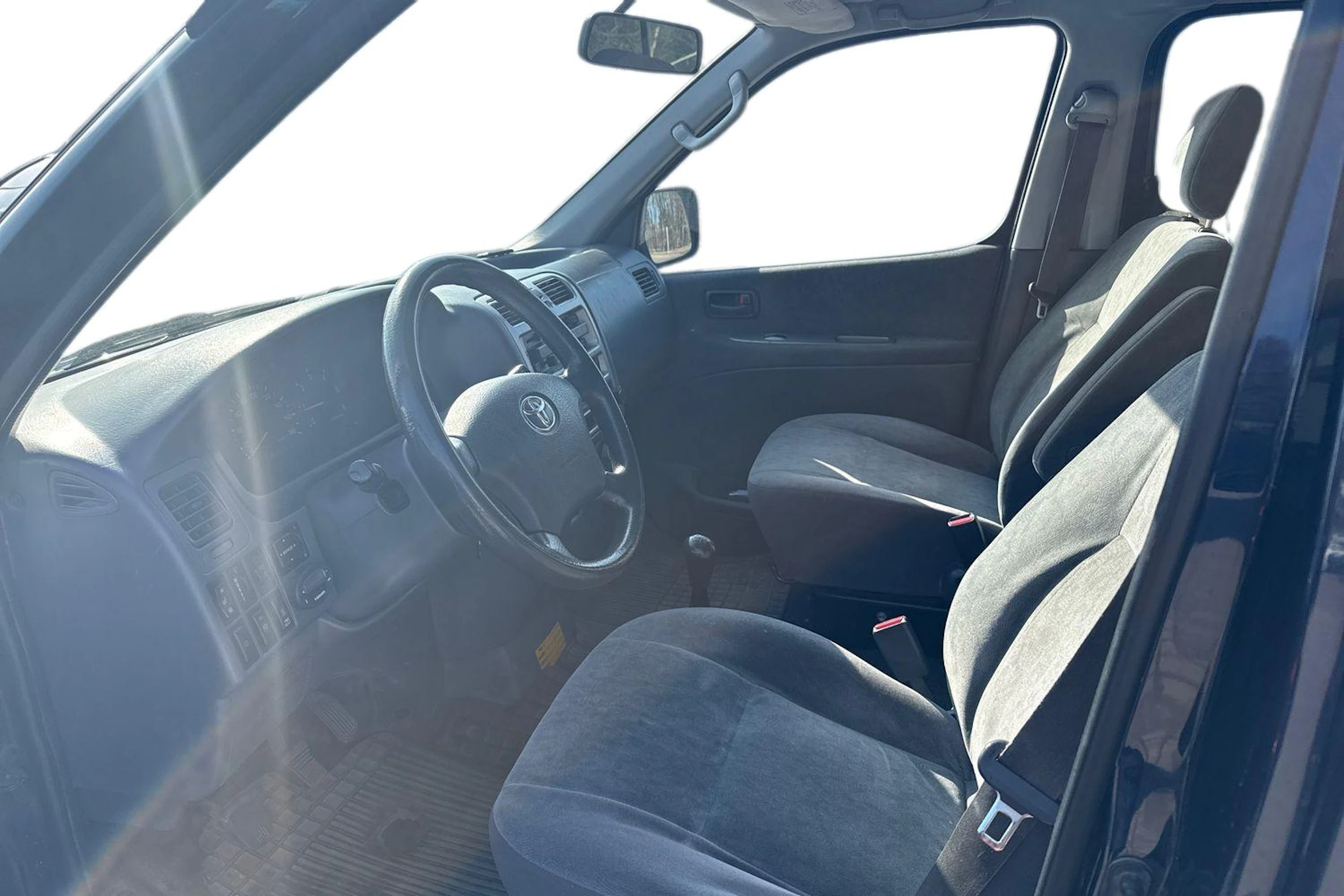 sininen Toyota Hiace 2007 kuva 3.