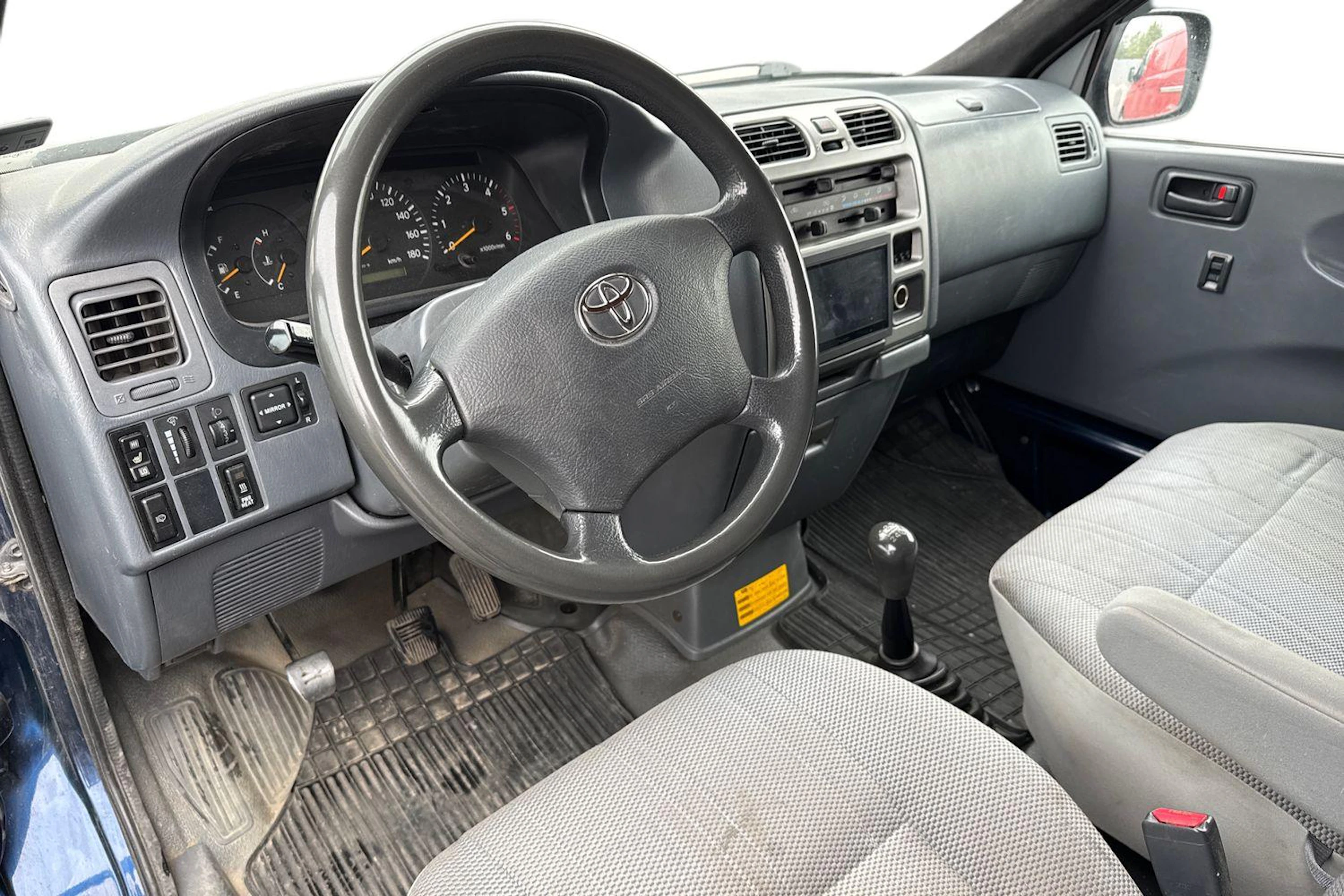 sininen Toyota Hiace 2007 kuva 3.