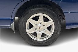 sininen Toyota Hiace 2007 kuva 12.