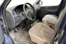 sininen Toyota Hiace 2007 kuva 3.