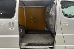 hopea Toyota Hiace 2007 kuva 8.