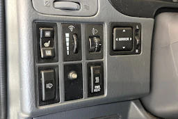 Valkoinen Toyota HIACE 2007 kuva 15.